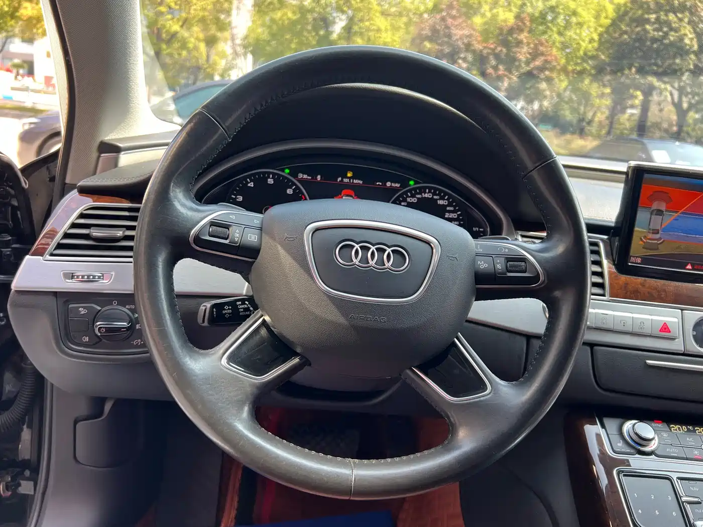 Audi A8 2017 A8L 45 TFSI quattro Comfort фото 15