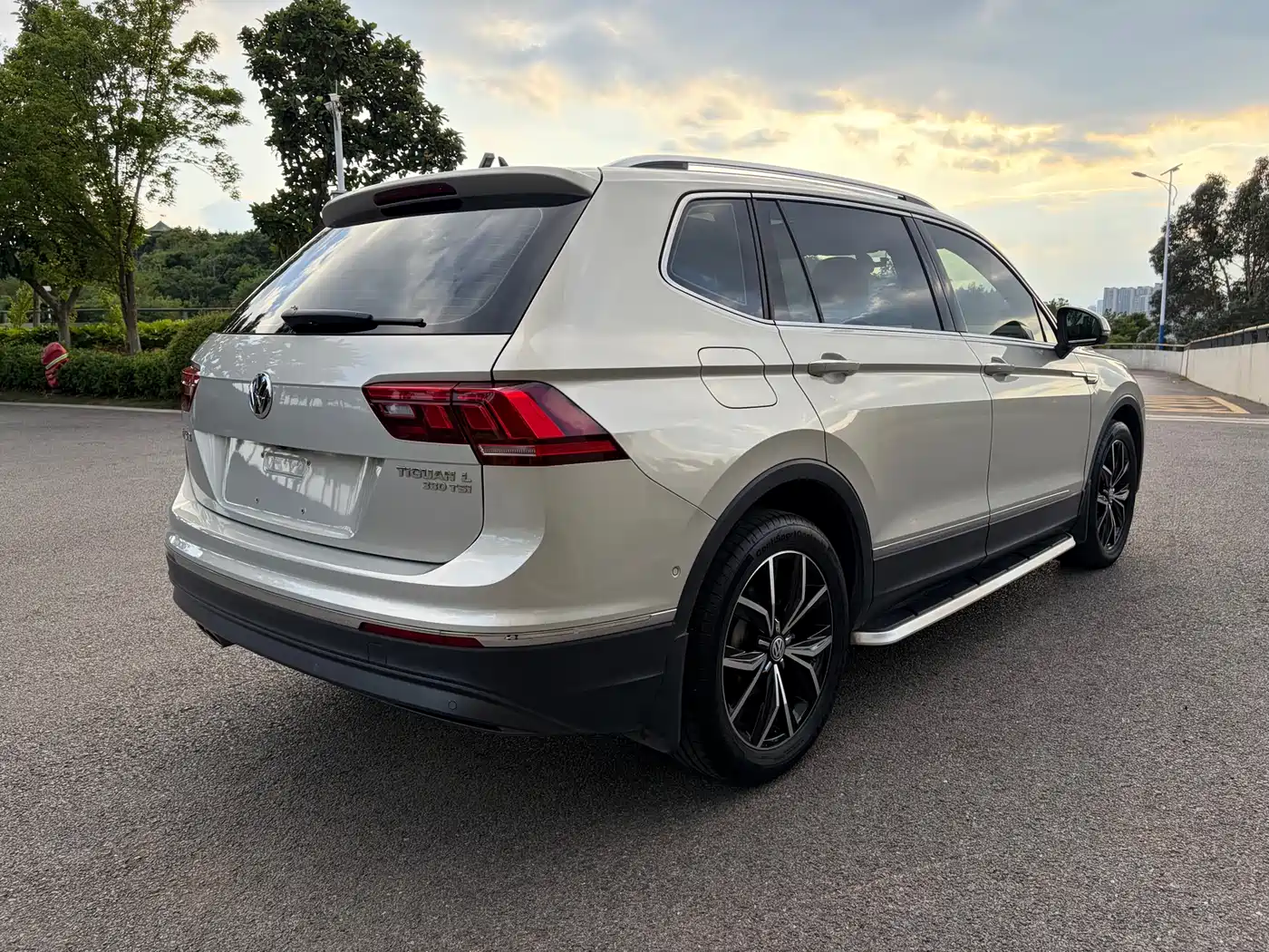 Volkswagen Tiguan L 2020 330TSI Auto 2WD Smart Luxury China VI фото 4