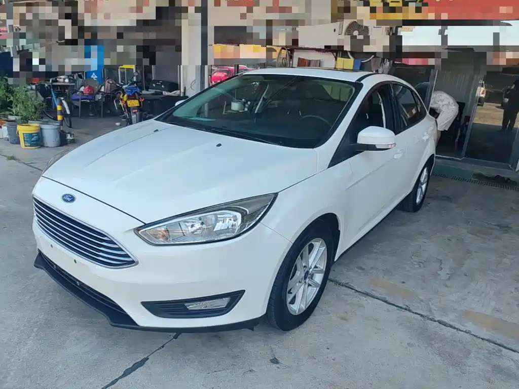 Фото 2 - Ford Focus