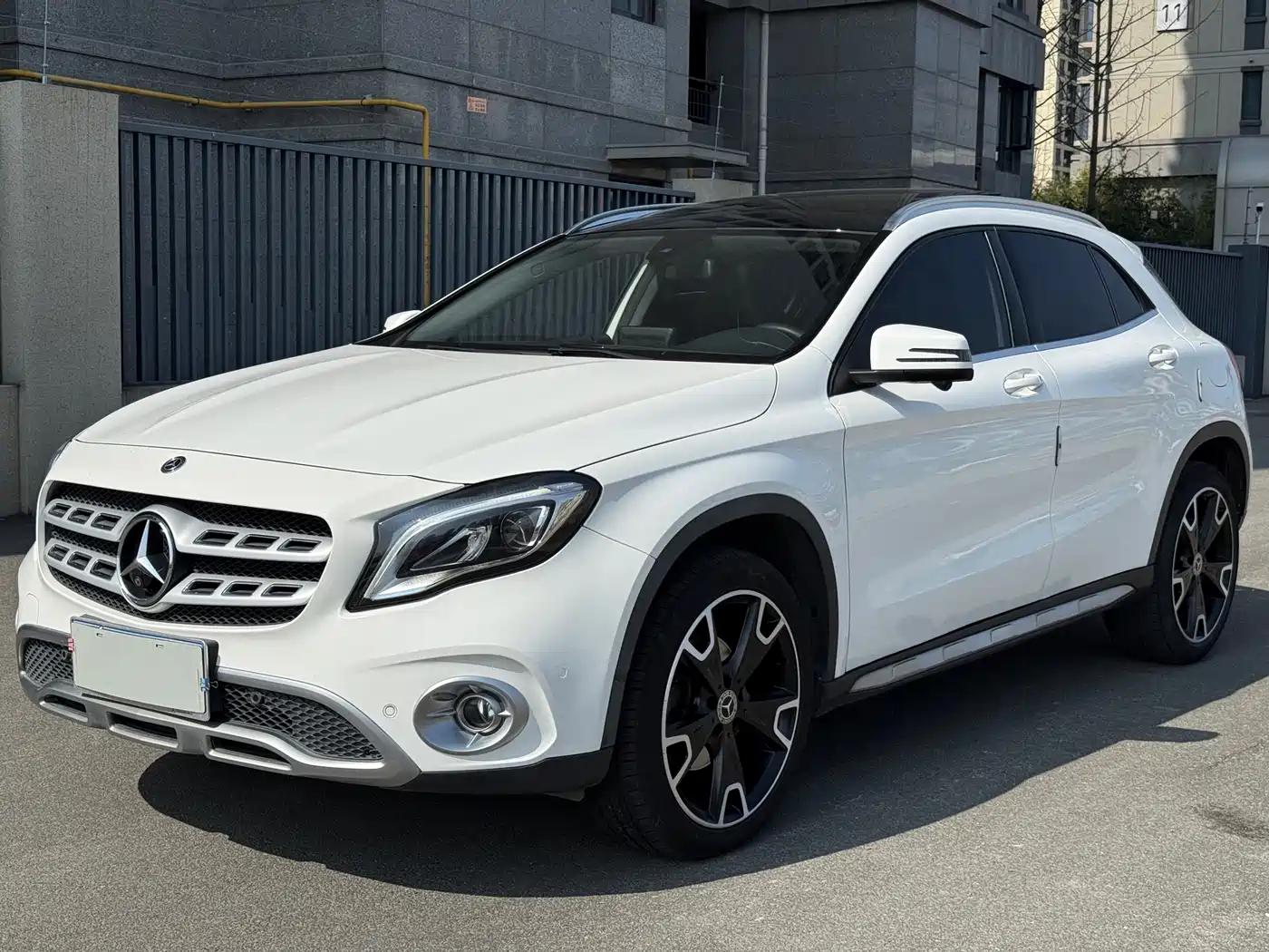 Mercedes-Benz GLA 2017 GLA 220 4MATIC Fashion