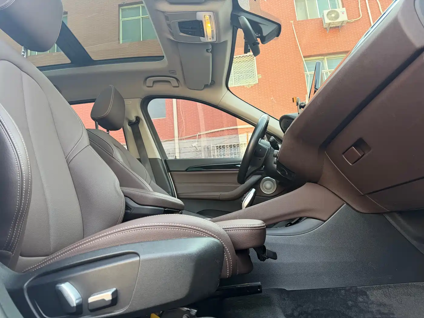 BMW X1 2022 sDrive25Li Leading фото 18