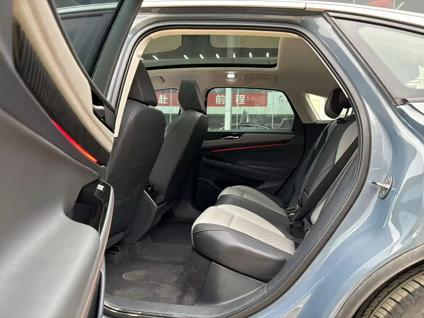 VOLKSWAGEN ID.7 VIZZION