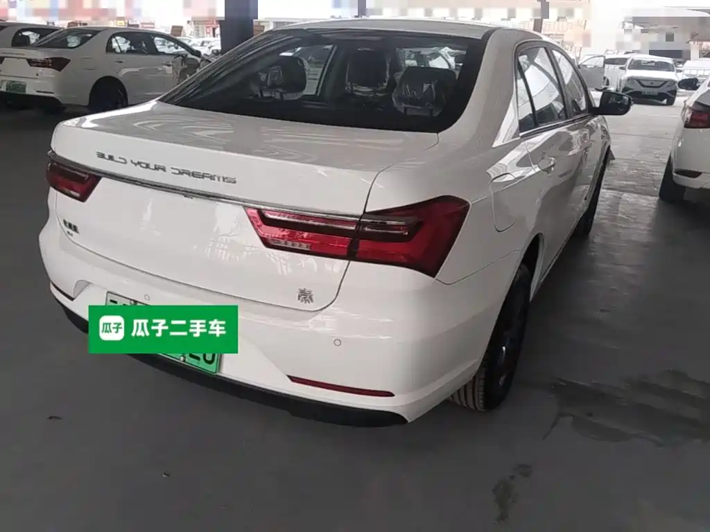 Фото 7 - BYD Qin New Energy