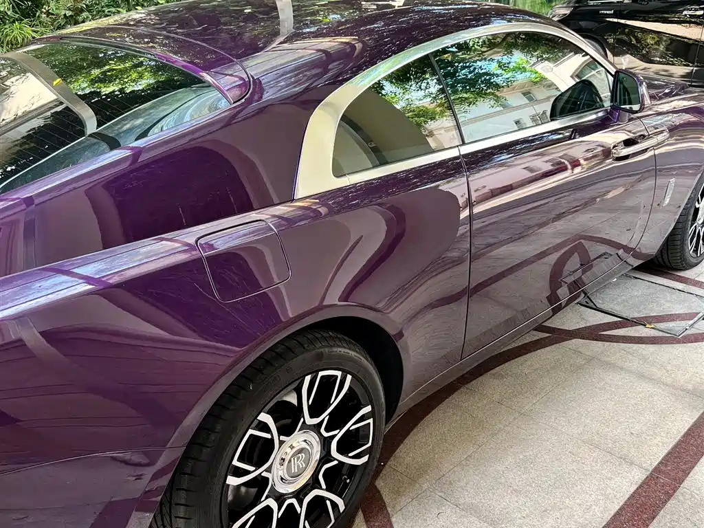 Фото 3 - Rolls-Royce Wraith