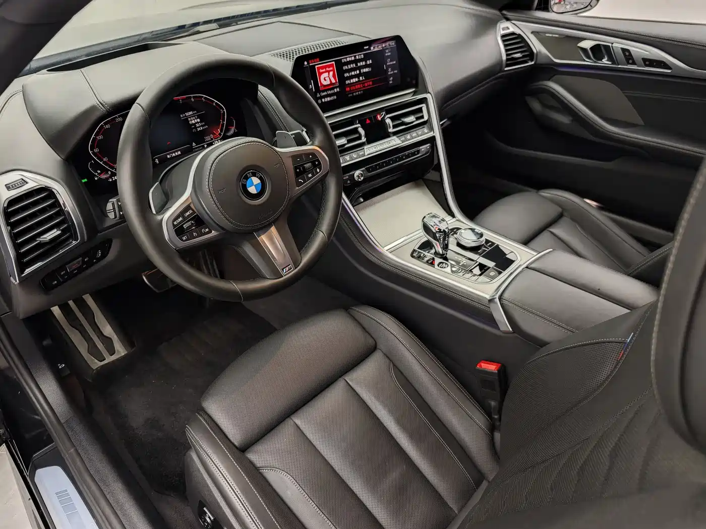 BMW 8 Series 2019 840i Coupe M Sport Package фото 11