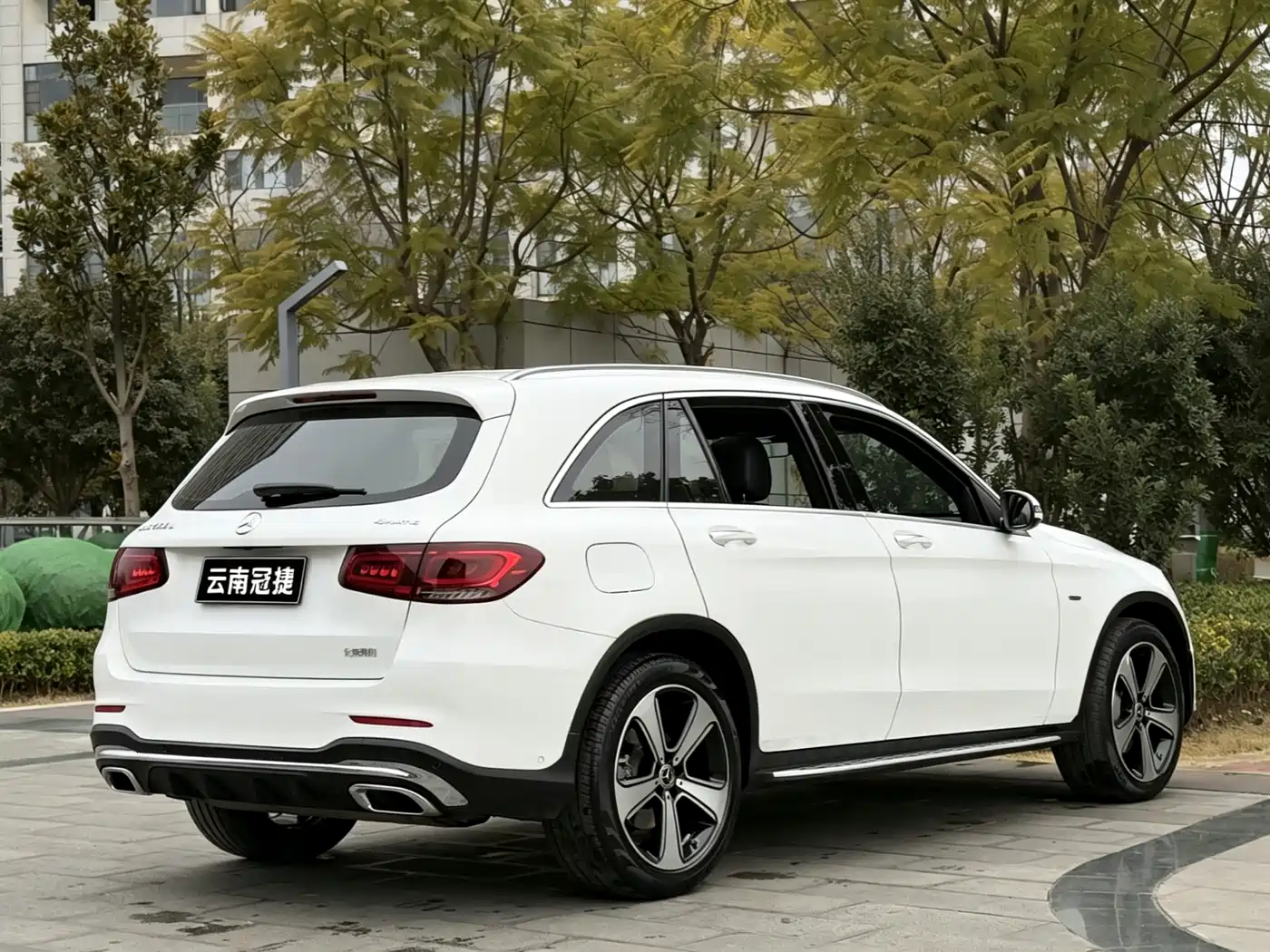 Mercedes-Benz GLC 2022 Facelift GLC 300 L 4MATIC Dynamic Collector's Edition фото 5