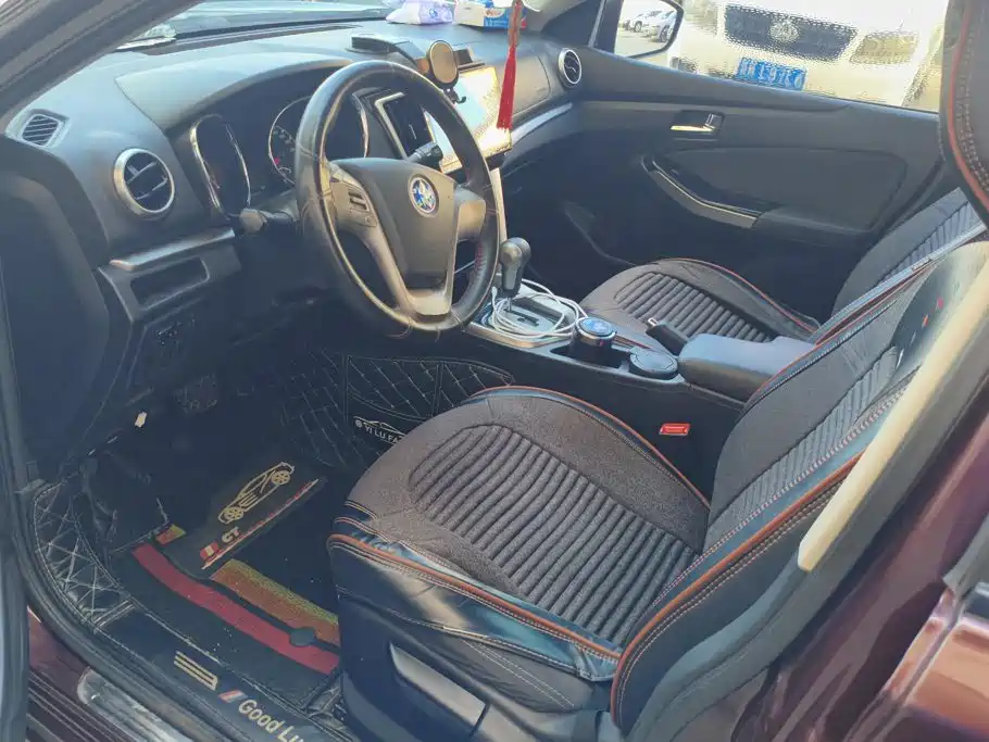 Venucia T70 2017 2016 2.0L CVT Rui Xing Edition