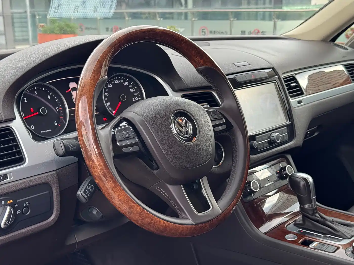 Volkswagen Touareg 2013 2011 3.0TDI Diesel Luxury