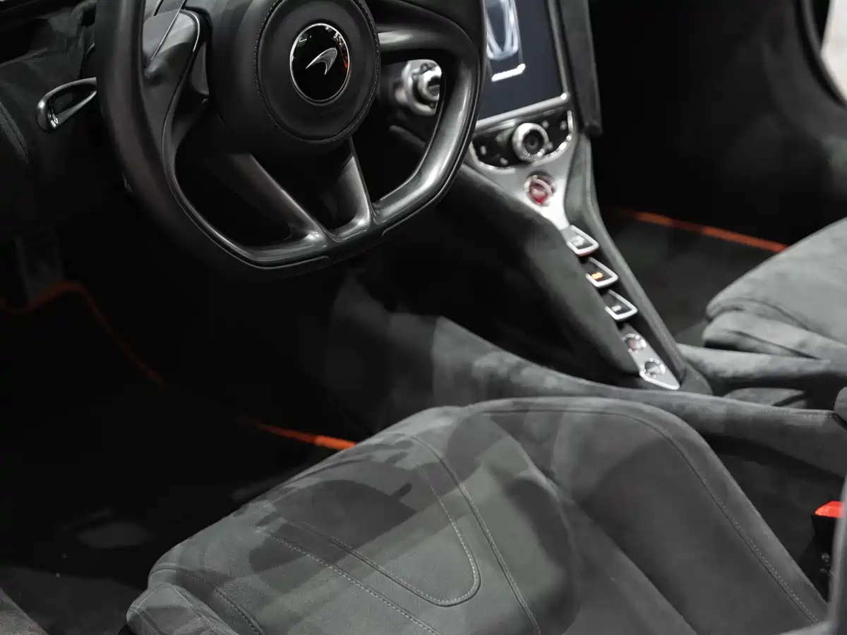 Фото 18 - McLaren 720S