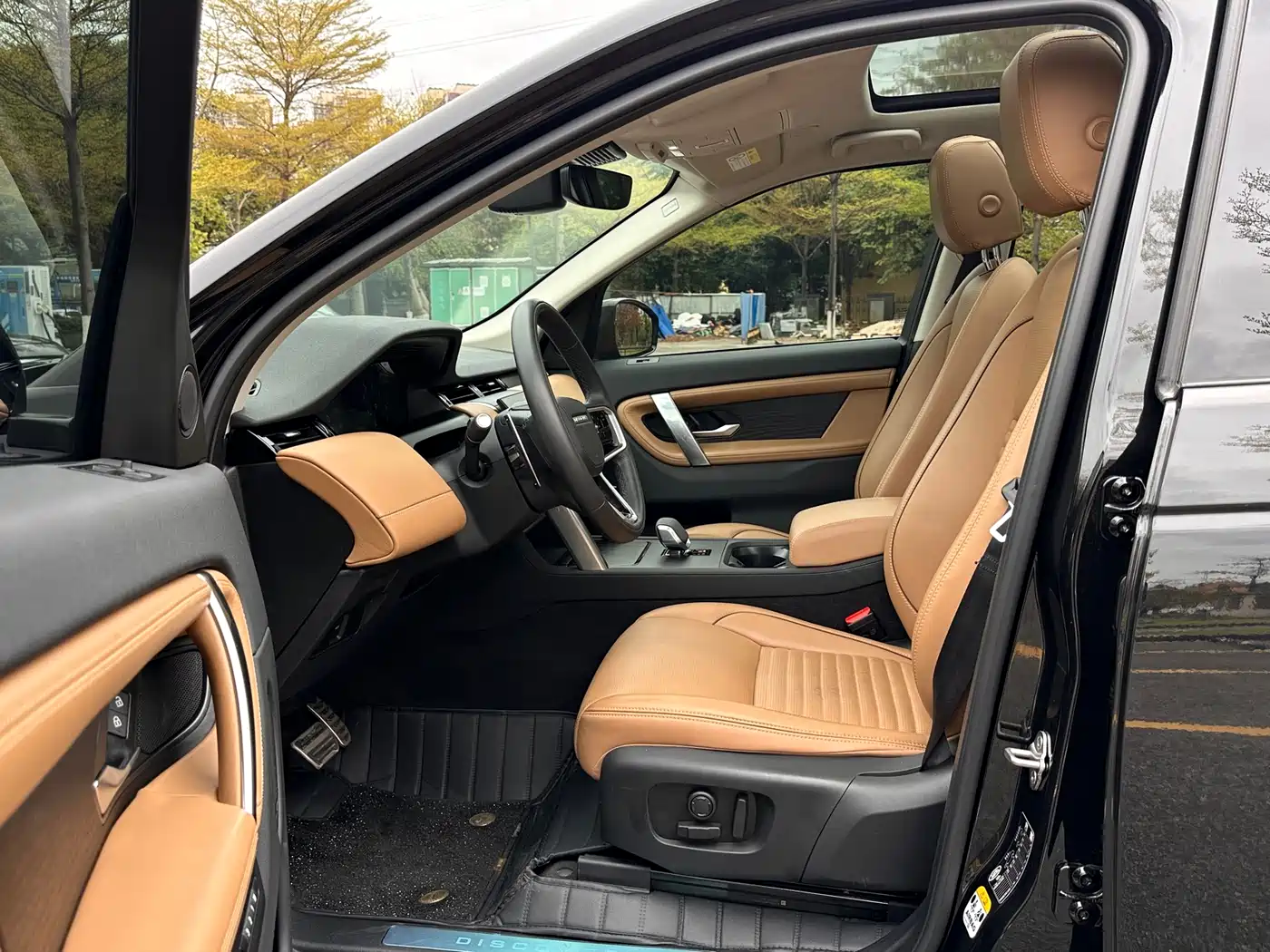 LAND ROVER DISCOVER SPORTS