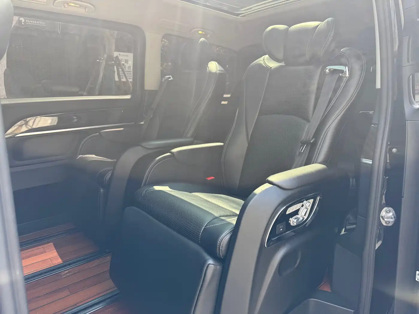 Mercedes-Benz V-Class 2018 V 260 Navigator Edition China VI фото 14