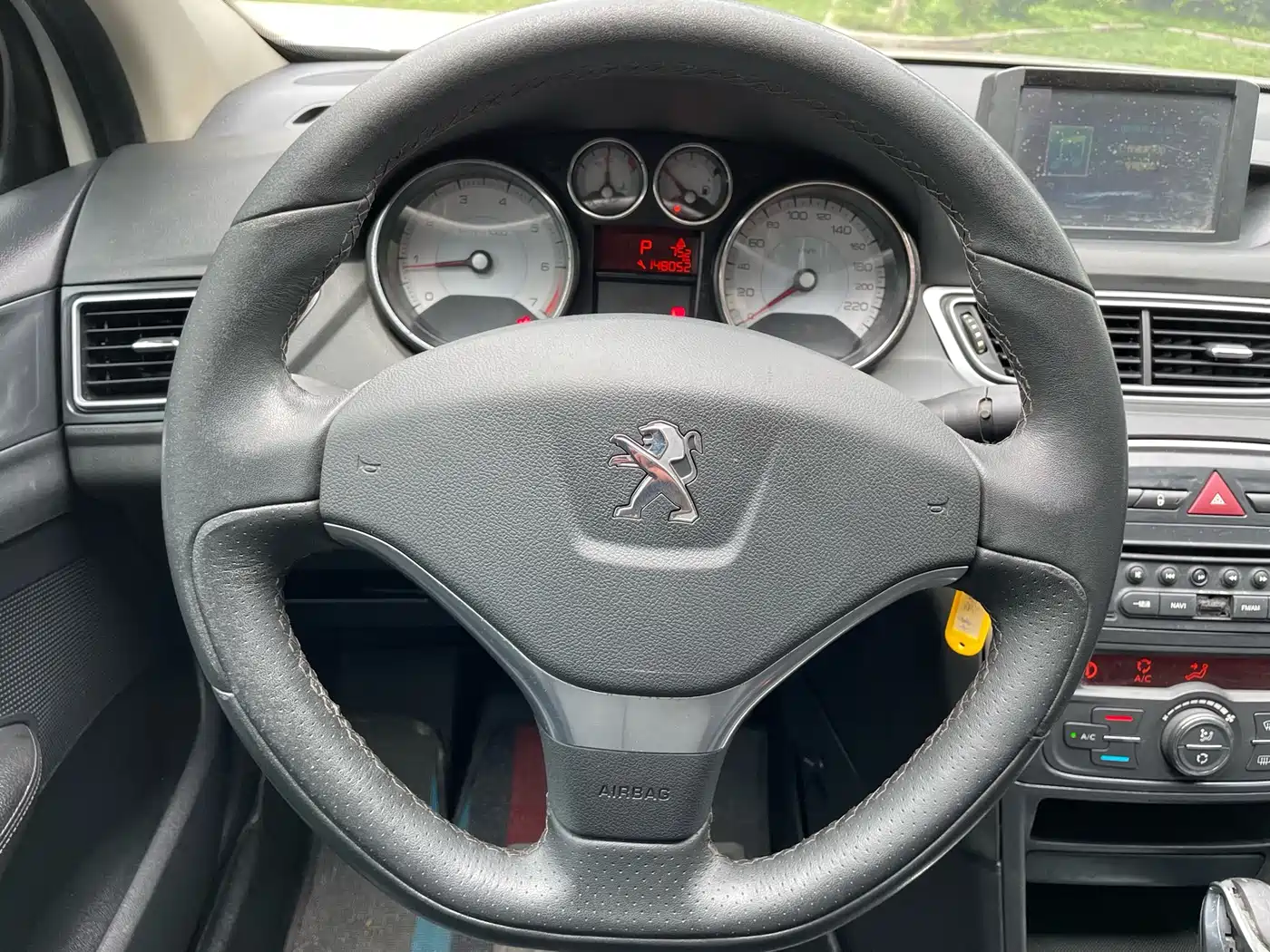 Peugeot 308 2013 Model 1.6L Automatic Trend Style фото 8