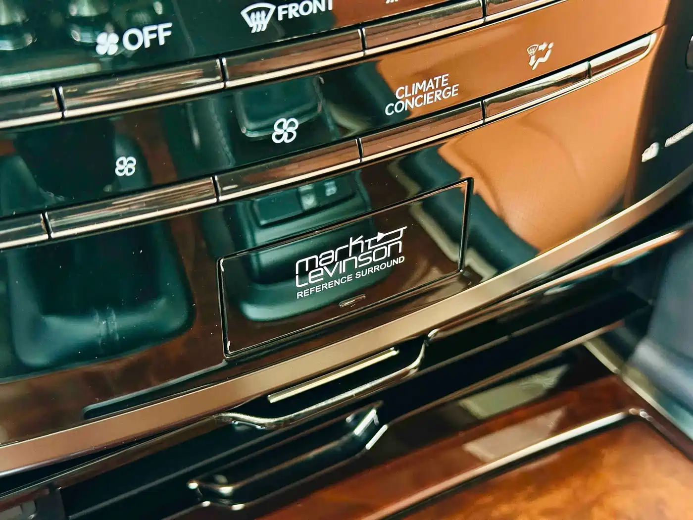 Lexus LX 2019 570 Dynamic Luxury Edition фото 11