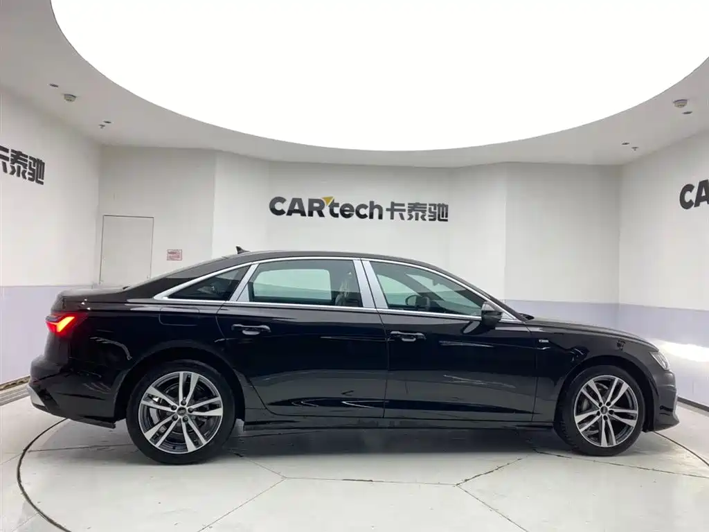 Audi A6L 2025 Model Year Facelift 40 TFSI Luxury Sport фото 4