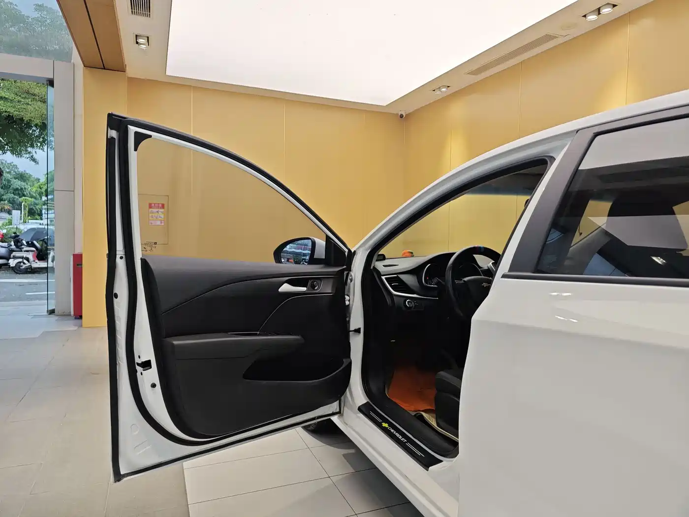 CHEVROLET KOVOZ