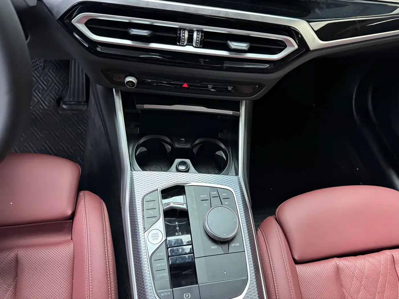 BMW 3 Series 2024 325Li M Sport Shadowline Package фото 9