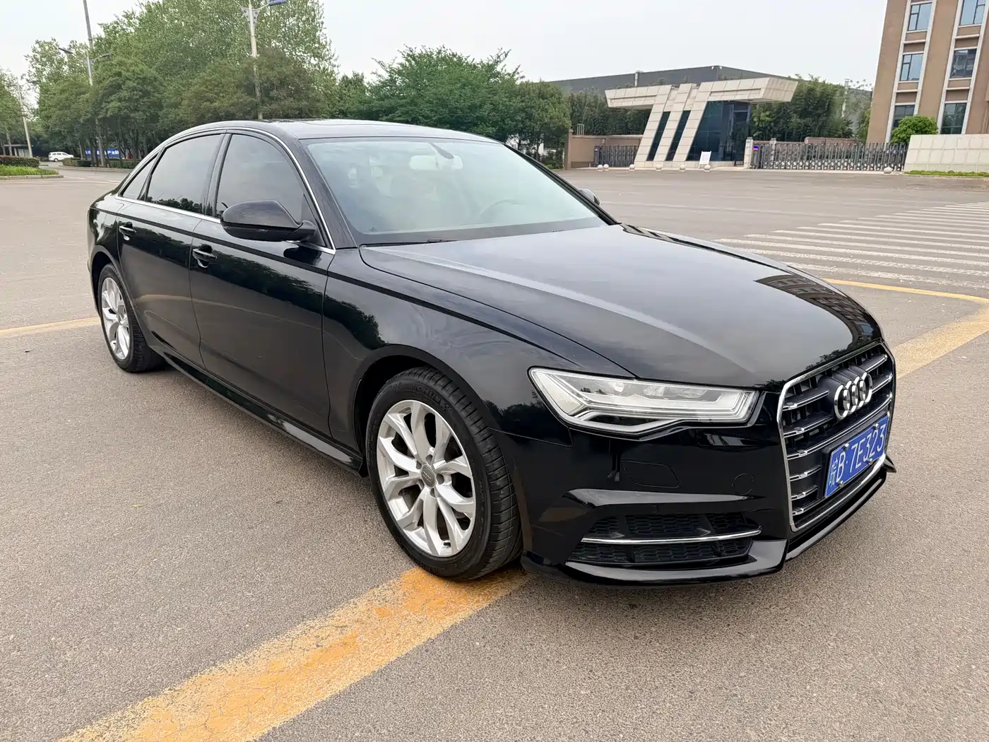 Audi A6L 2018 30th Anniversary 35 TFSI Fashion фото 3
