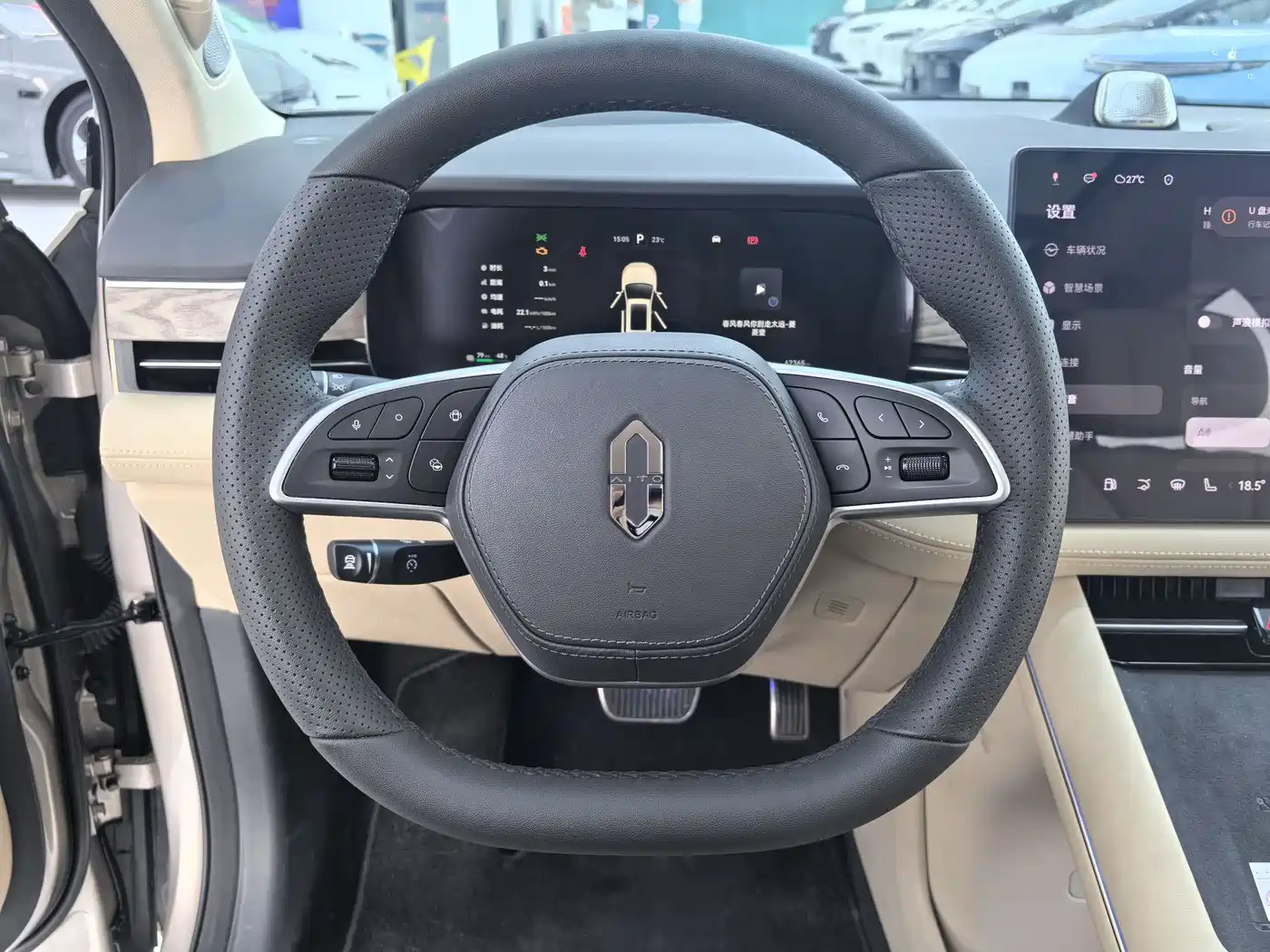 AITO Wenjie AITO M7 2022 1.5T 4WD Flagship Edition фото 6
