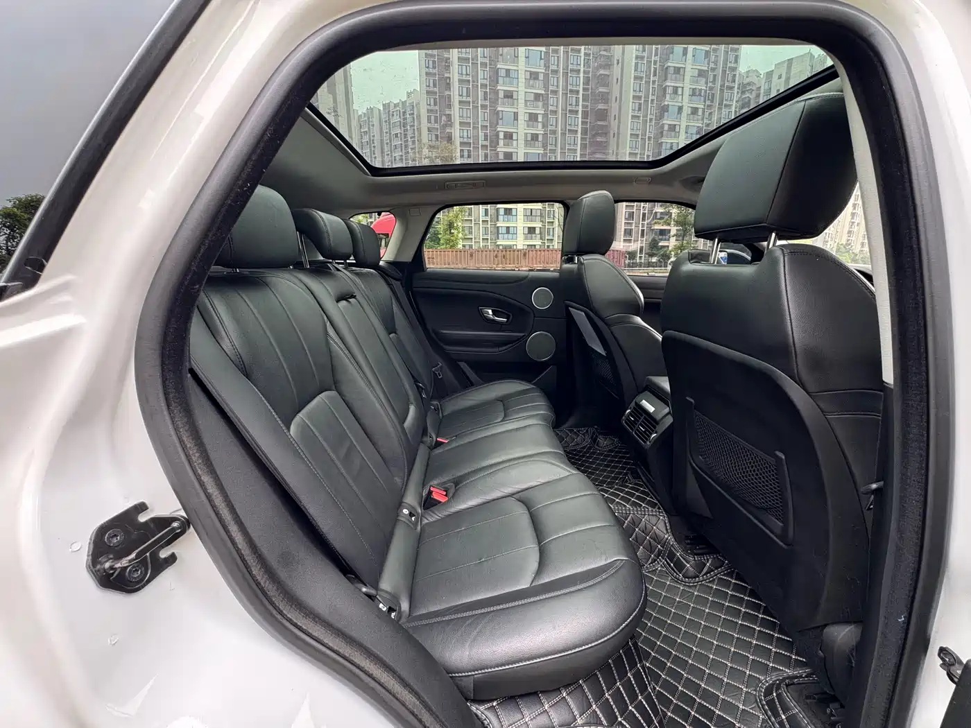 Land Rover Range Rover Evoque 2018 240PS SE Smart Edition фото 12