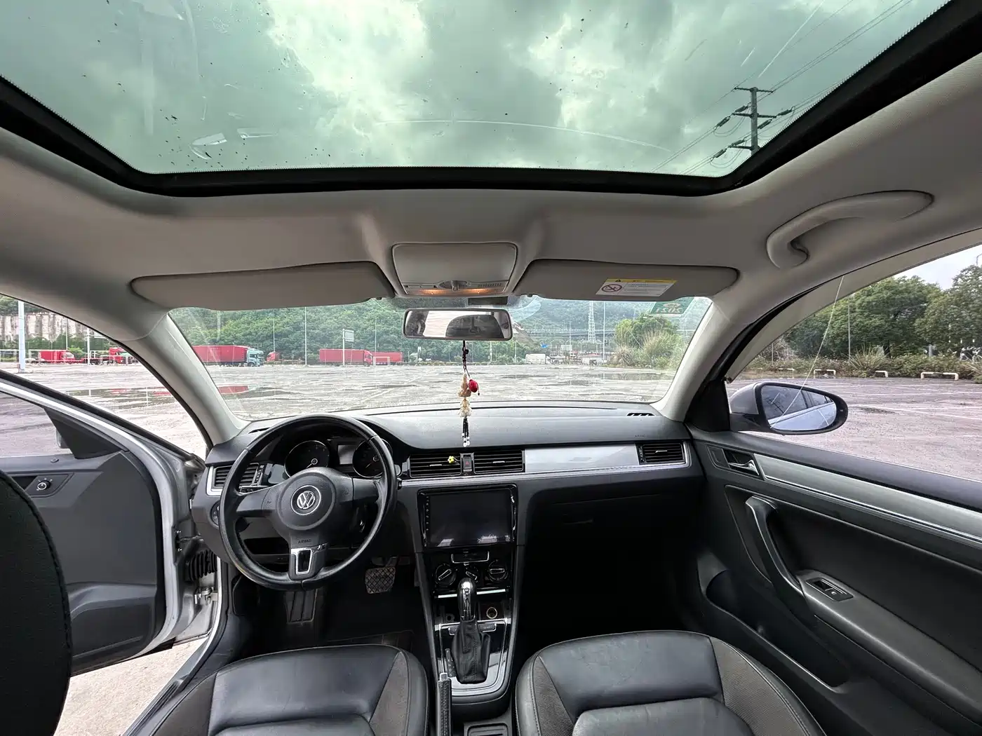 Volkswagen Bora 2014 1.6L Automatic Comfort Edition фото 13