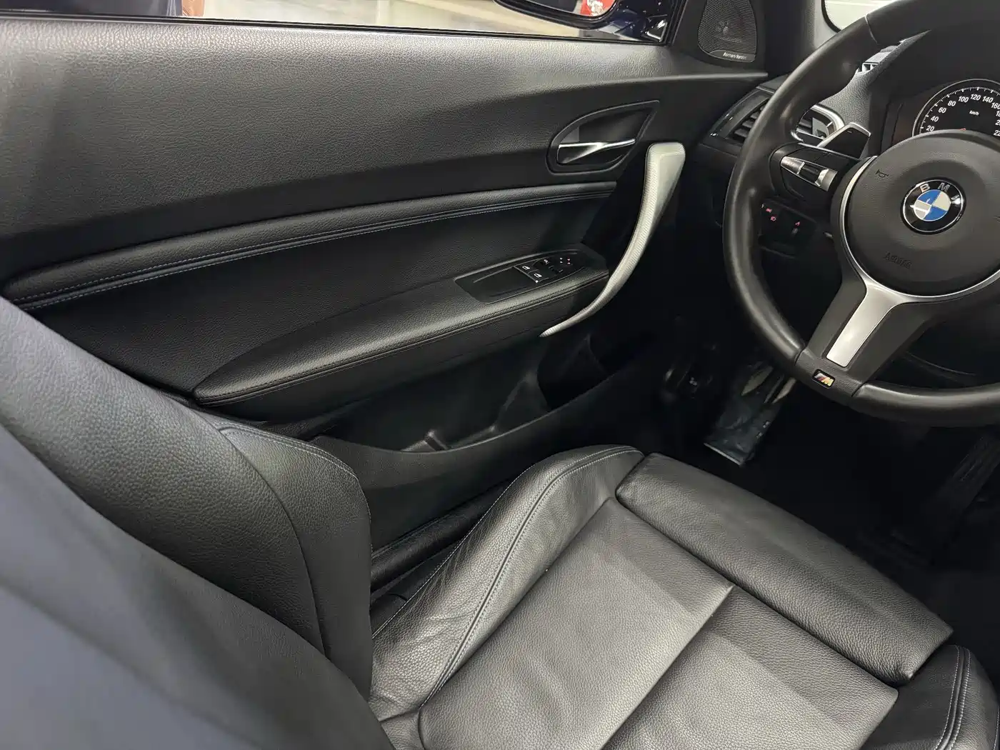 BMW 2 Series (Import) 2019 225i Exclusive M Sport Package фото 9