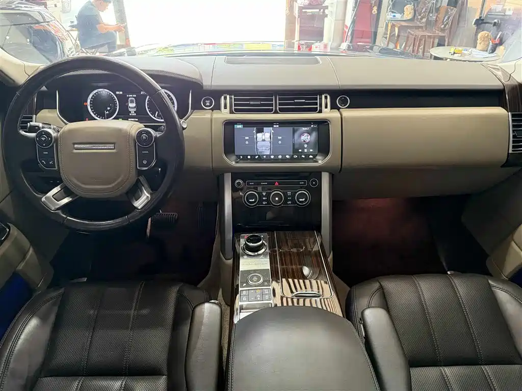 Land Rover Range Rover 2017 3.0 SC V6 Vogue LWB (Long Wheelbase) фото 10