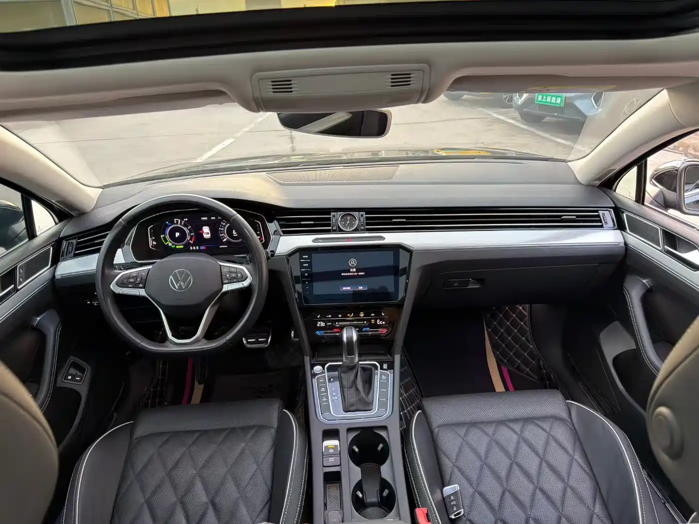 Volkswagen Magotan GTE Plug-in Hybrid 2022 GTE Luxury фото 8