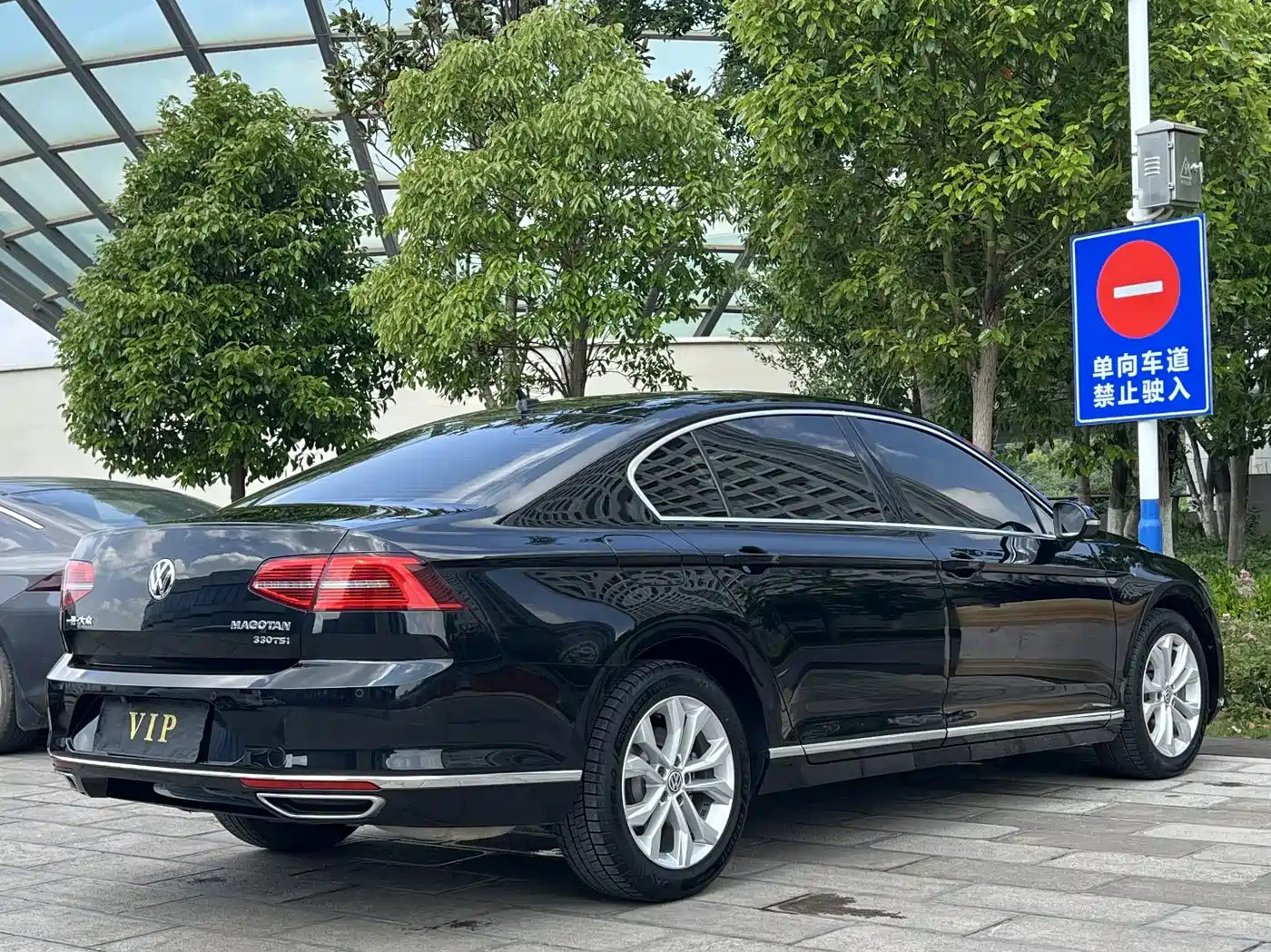 Volkswagen Magotan 2019 330TSI DSG Luxury Class China VI фото 4