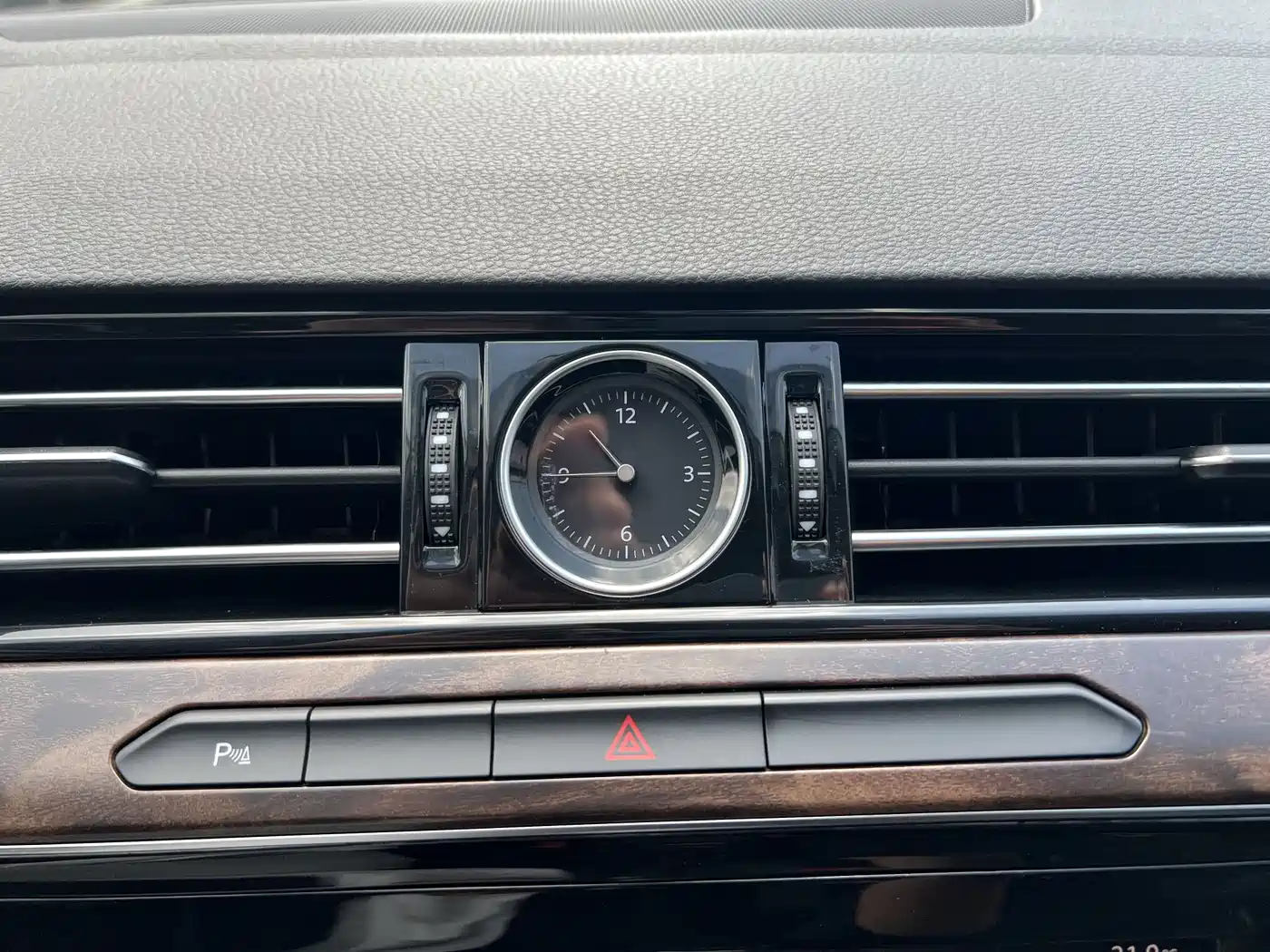 Volkswagen Magotan 2019 330TSI DSG Luxury Class China VI фото 16