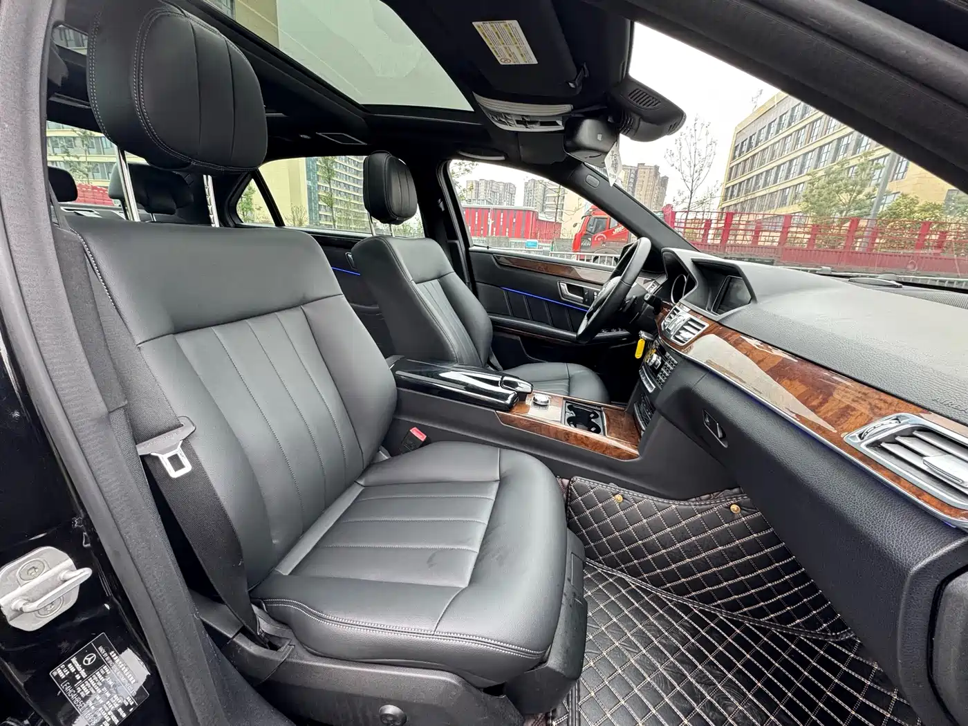 Mercedes-Benz E-Class 2014 E 260 L фото 8