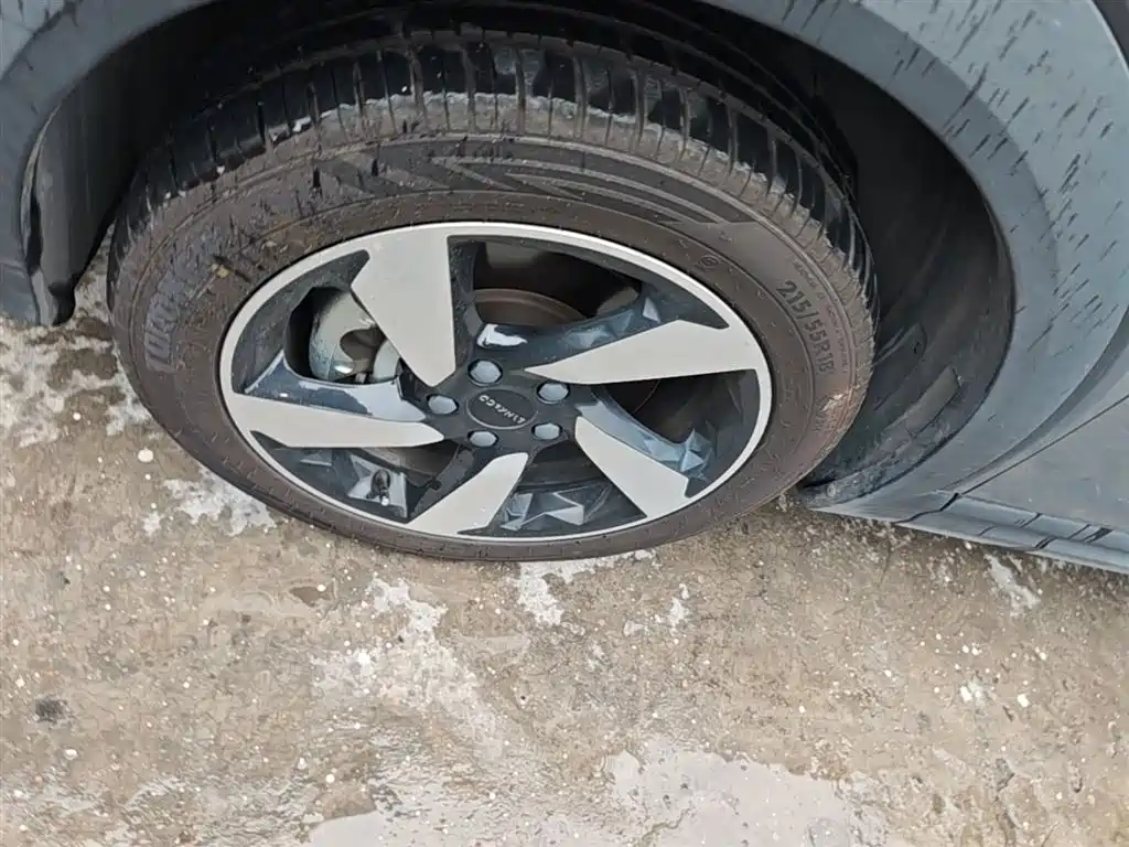 Lynk & Co 06 EM-P 2020 PHEV Plus фото 23