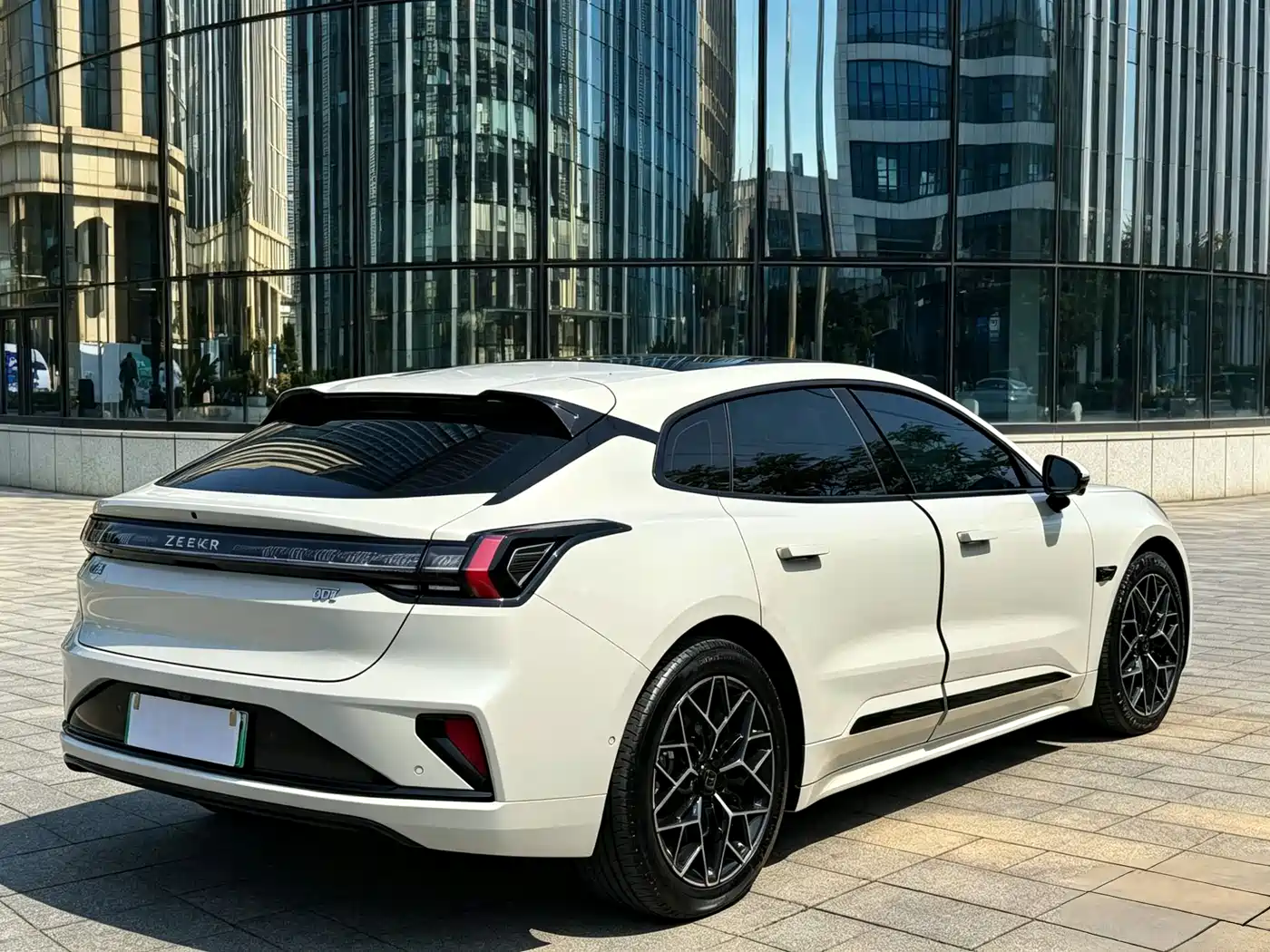 Zeekr 001 2025 WE Edition 95kWh AWD фото 15