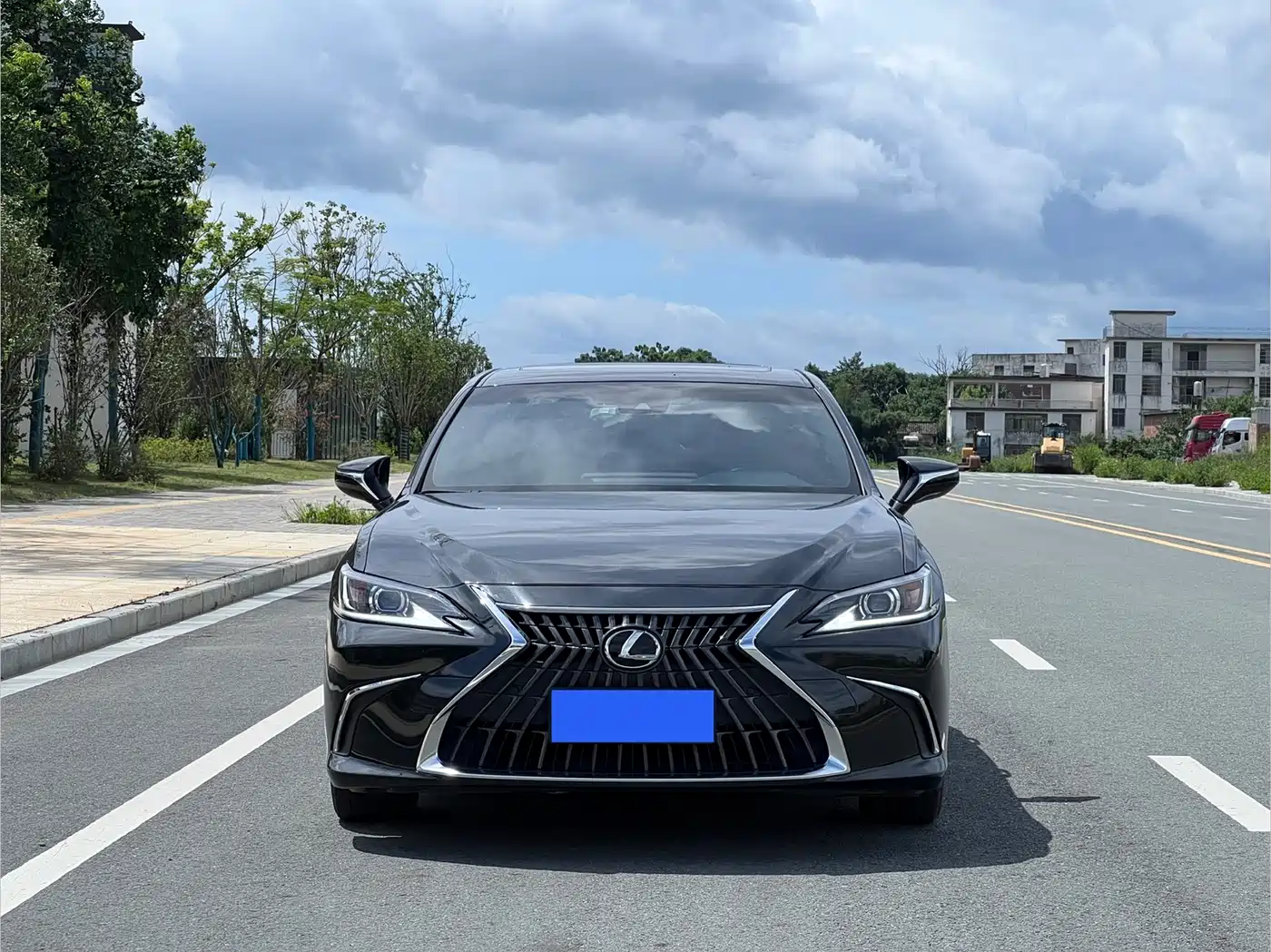 Фото 2 - Lexus ES