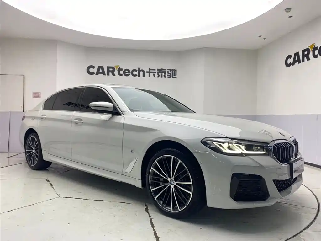 BMW 5 Series 2023 530Li Leading M Sport Package фото 2