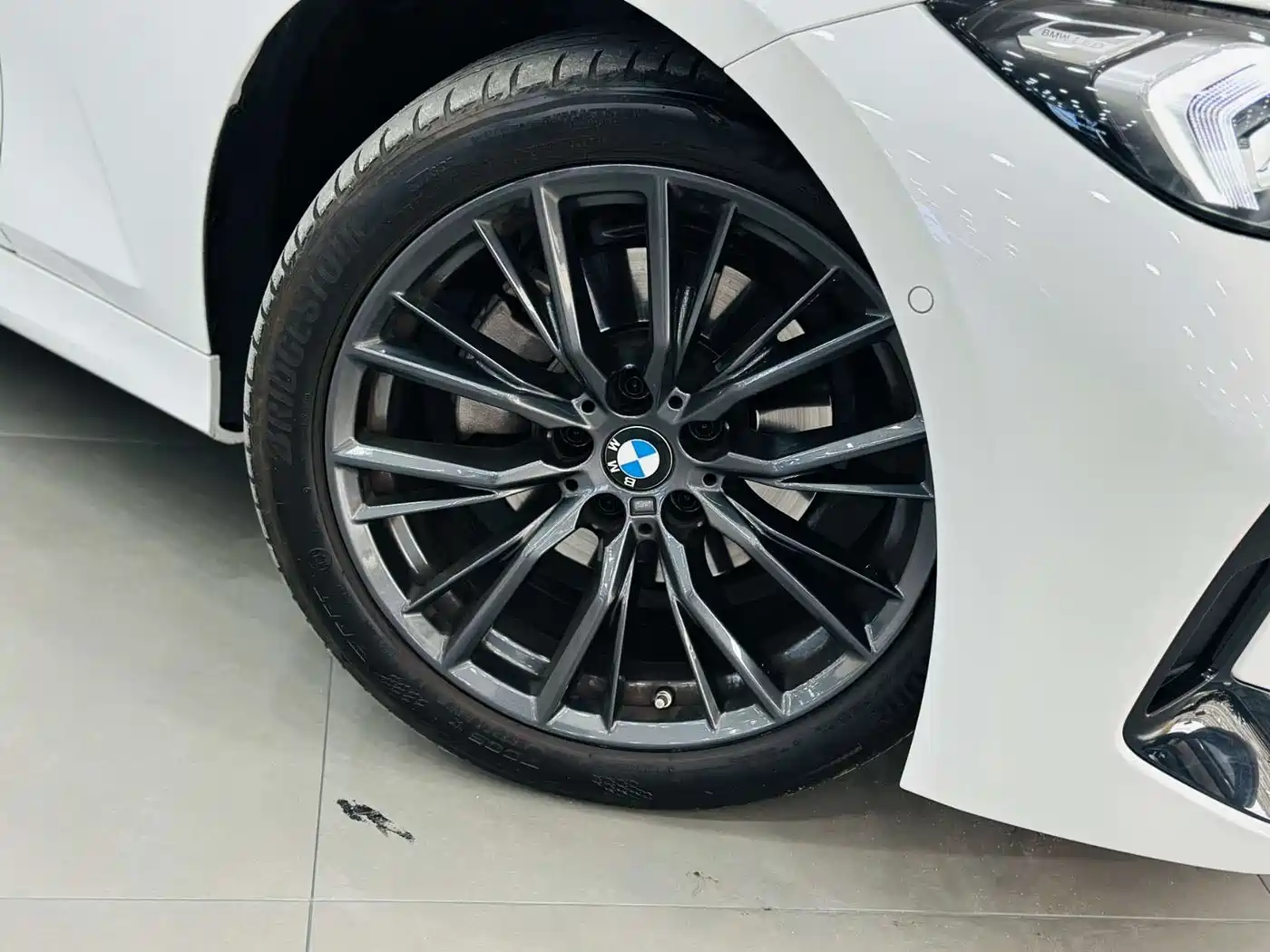 BMW 3 Series 2023 325Li M Sport Black Night Package фото 10