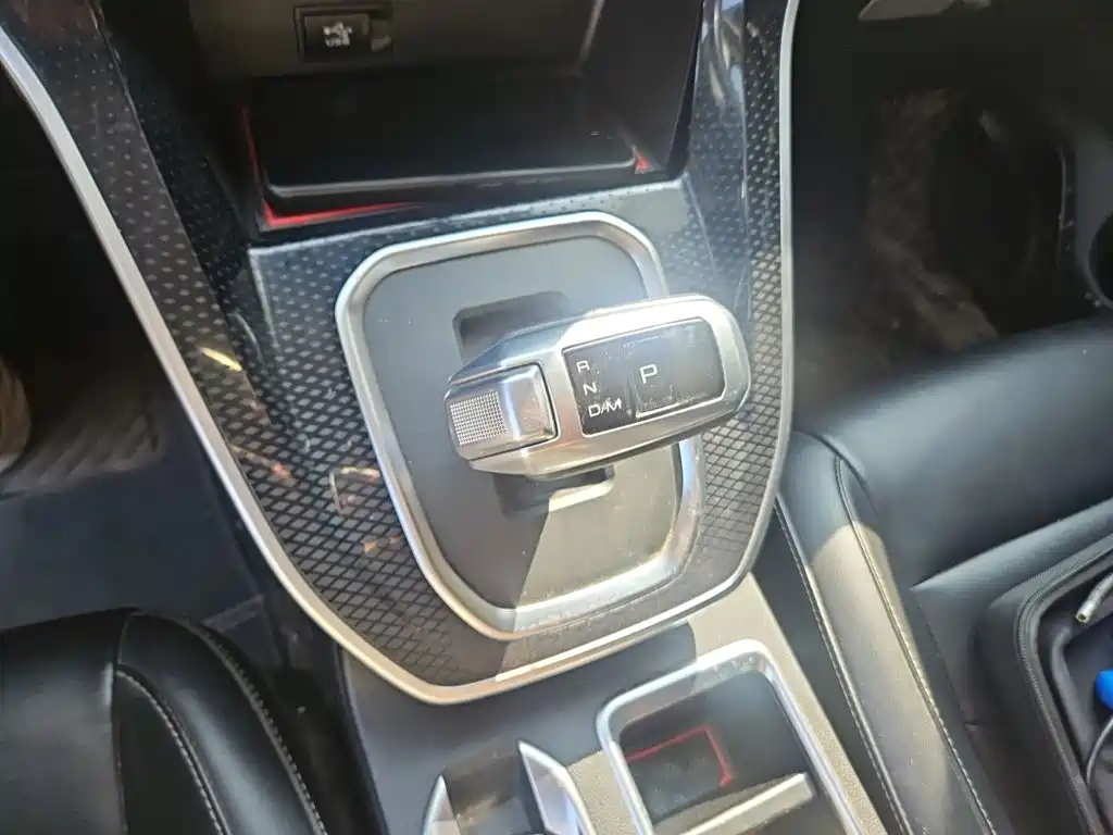 Photo 15 - Haval M6