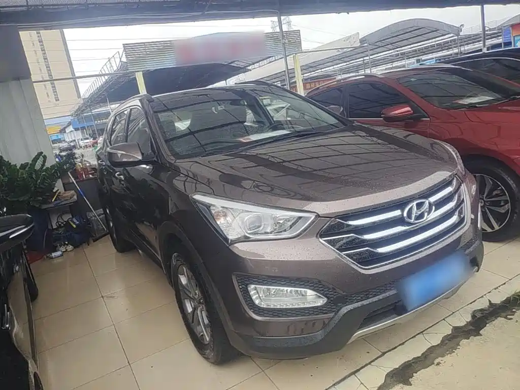 Hyundai Santa Fe 2013 Model 2.4L Automatic 2WD Smart фото 4