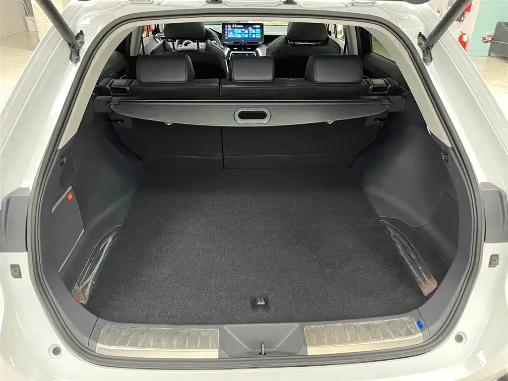 Toyota Venza 2022 2.0L CVT 2WD Premium фото 16