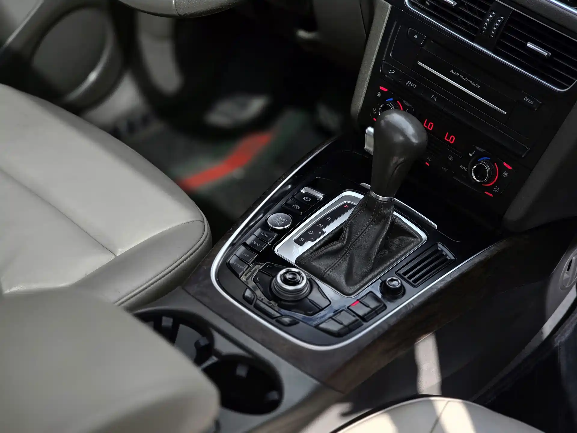 Photo 12 - Audi Q5 (Import)