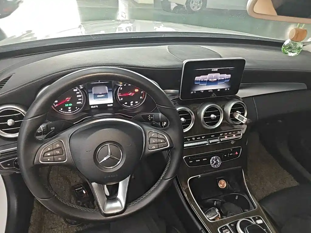 Фото 10 - Mercedes-Benz C-Class