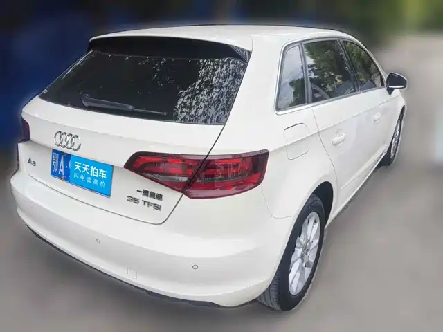 Audi A3 2014 Sportback 35 TFSI Automatic Progressive — фото 2
