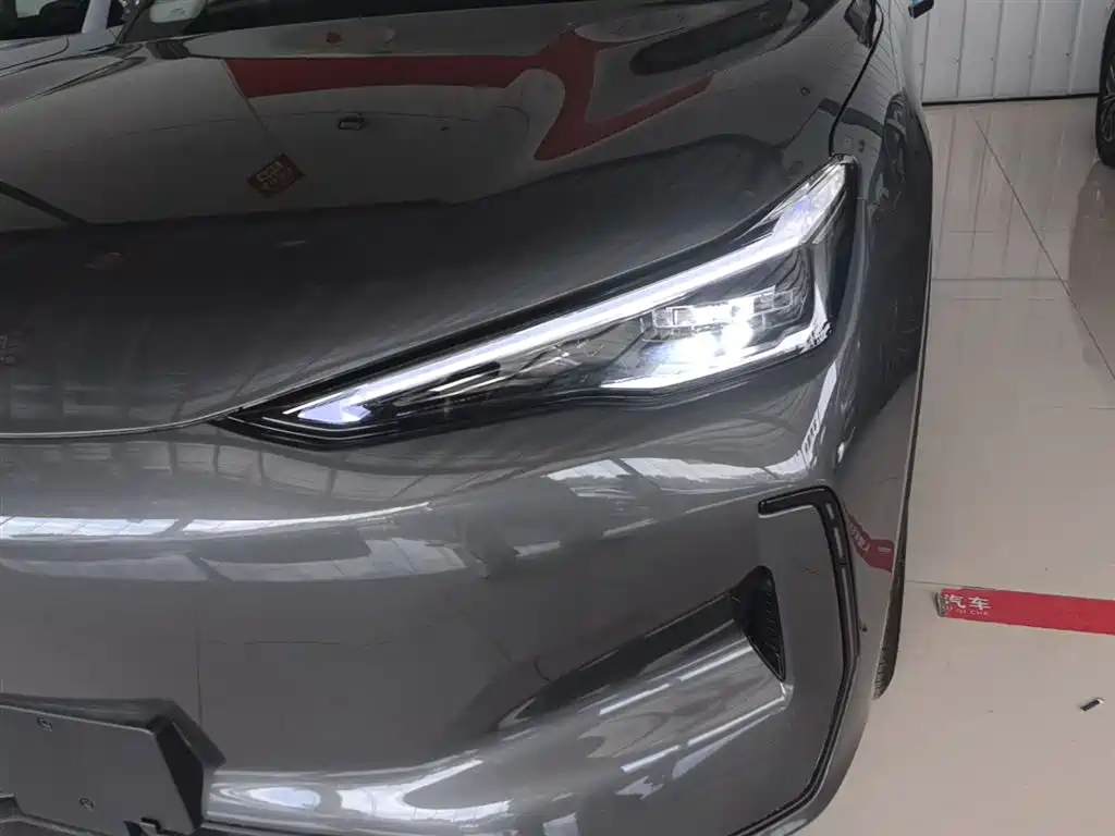 Geely Galaxy Galaxy E5 2026 530km Voyager Edition фото 24