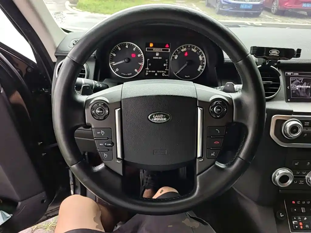 Фото 11 - Land Rover Discovery