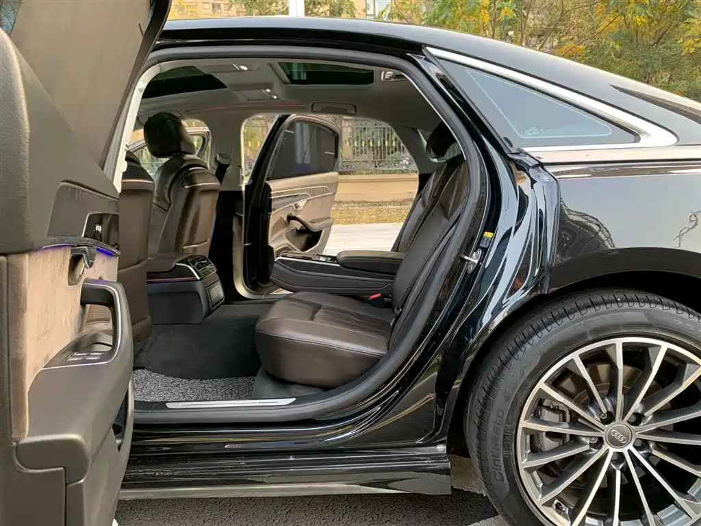 Audi A8 2019 Plus A8L 50 TFSI quattro Comfort фото 16