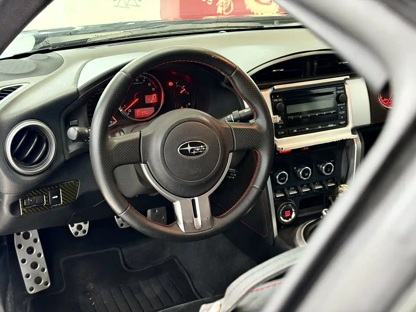 Subaru BRZ 2015 2.0i Manual фото 11