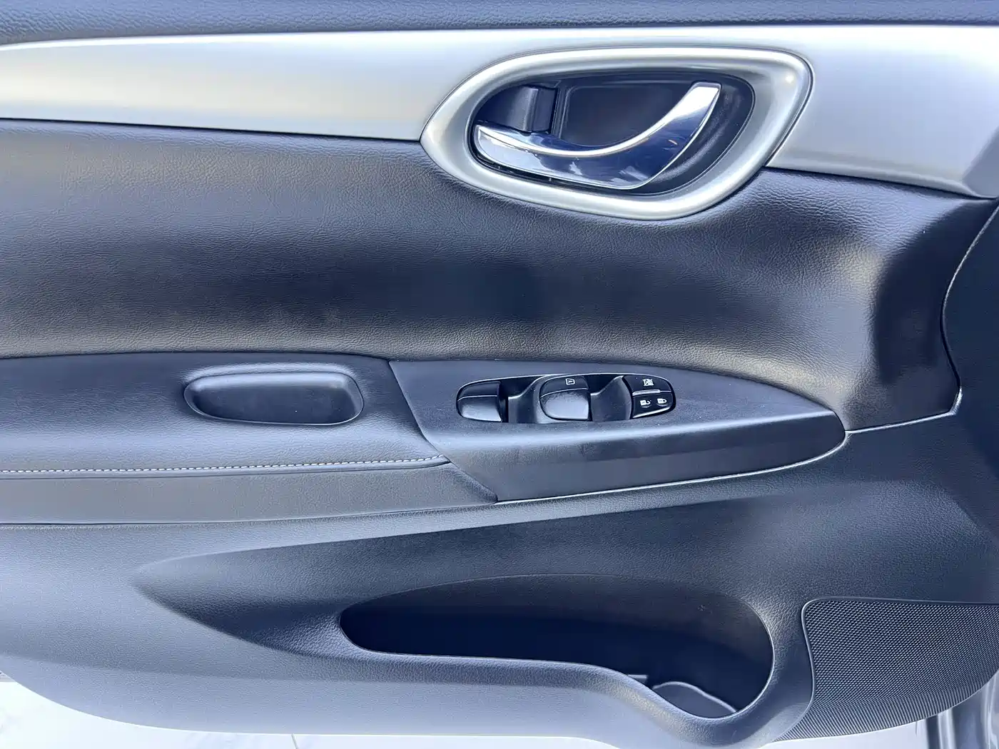 Nissan SYLPHY, миниатюра 8