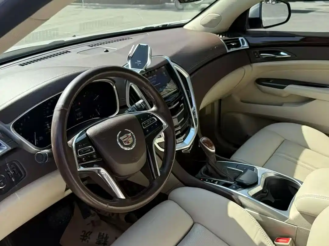 Cadillac SRX 2015 3.0L Elite фото 7