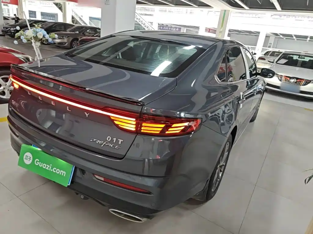 Фото 7 - Geely Preface