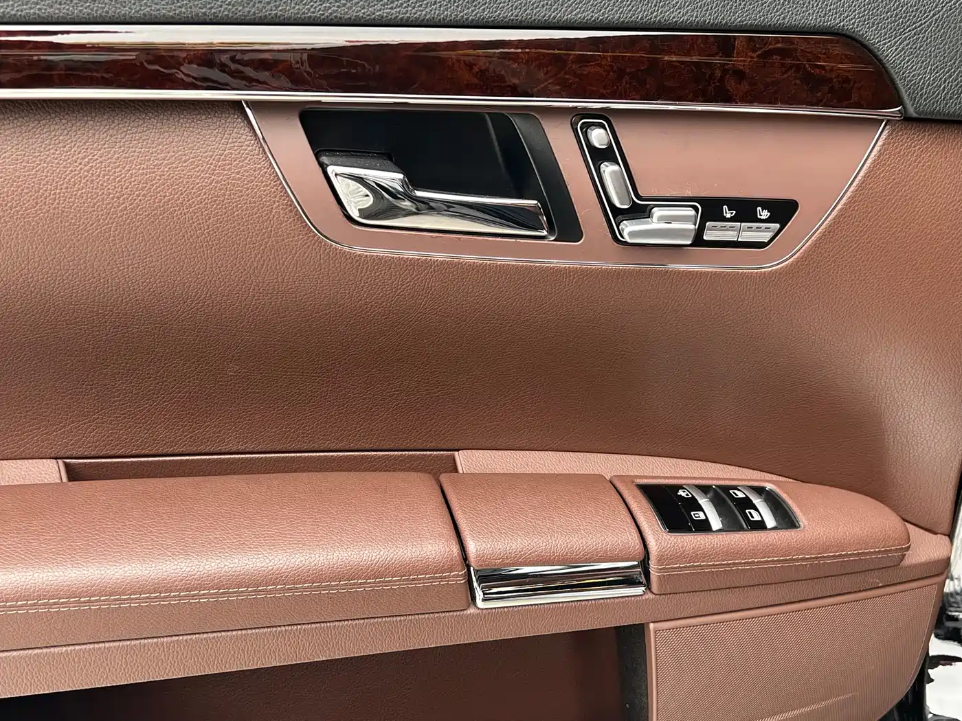 Mercedes-Benz S-Class 2011 S 350 L CGI фото 21