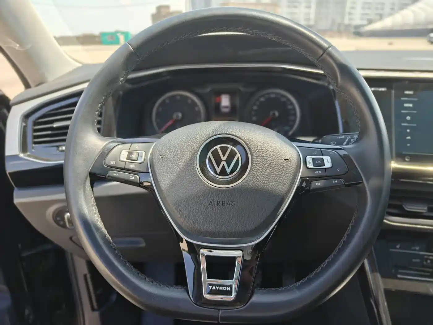 Volkswagen Tayron 2022 280TSI 2WD Luxury Smart Connect Edition фото 11